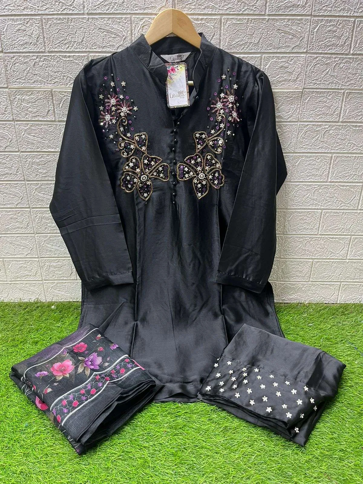 Laxuria Trendz D No 1575